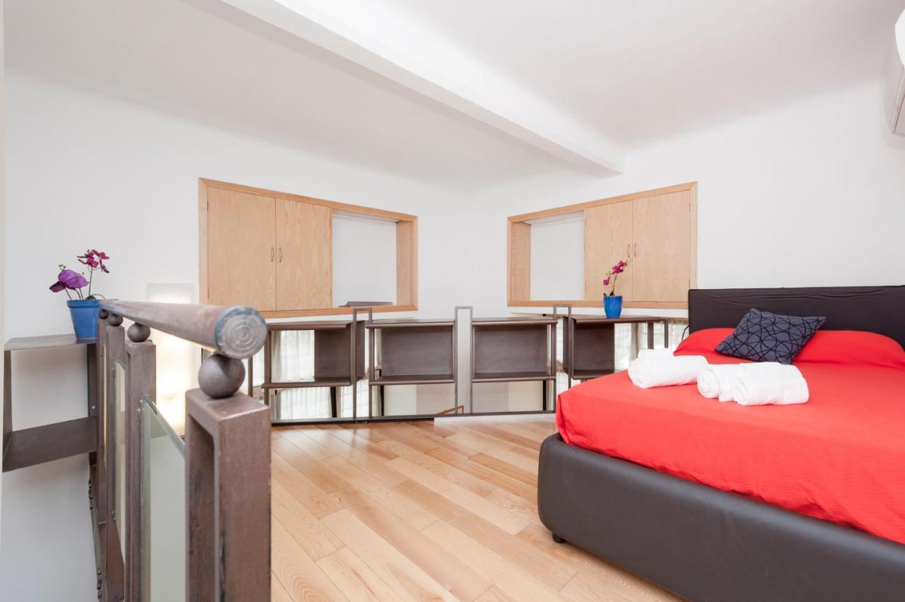 Inviting 3-bed In 4mins To Colosseo Rom