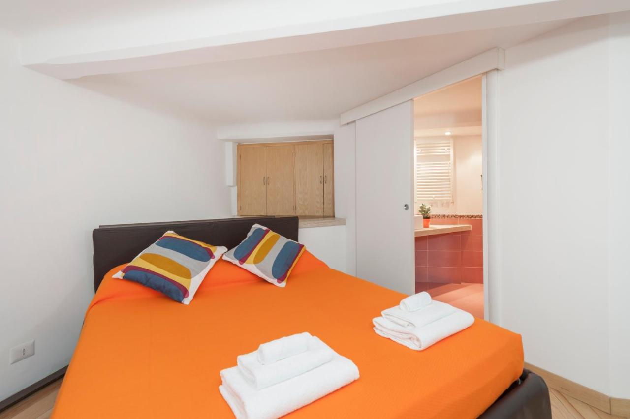 Apartment Inviting 3-bed In 4mins To Colosseo Rom