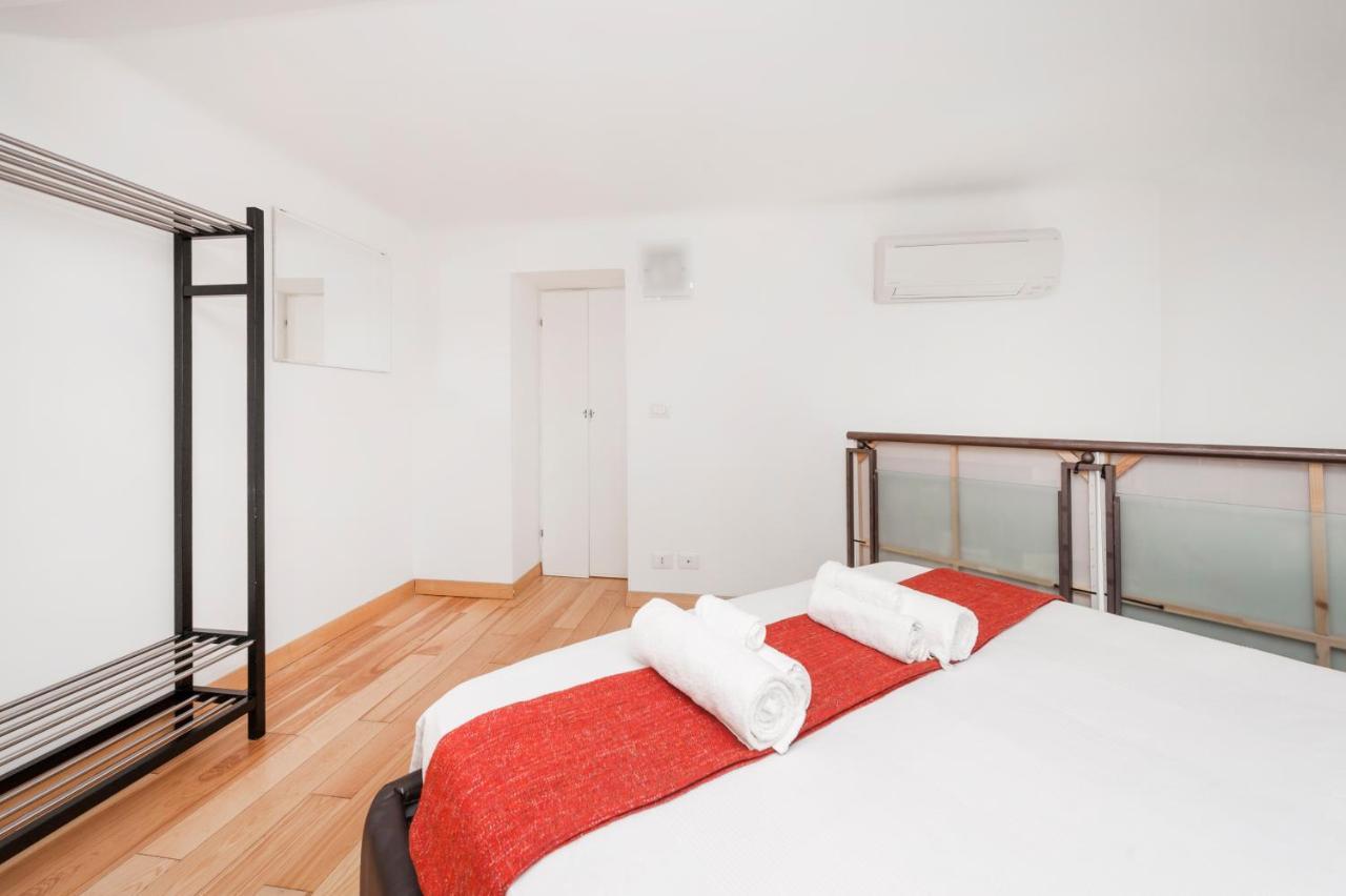 Inviting 3-bed In 4mins To Colosseo Apartment Rom